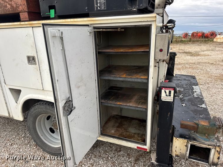 image for item DW6650 2012 RAM 5500HD utility / service truck