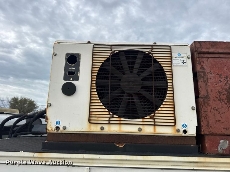 image for item DW6650 2012 RAM 5500HD utility / service truck