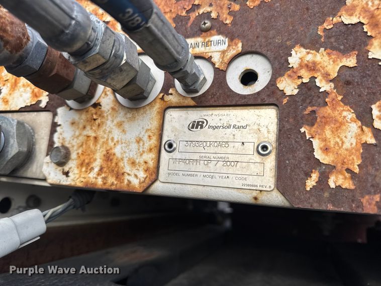 image for item DW6650 2012 RAM 5500HD utility / service truck