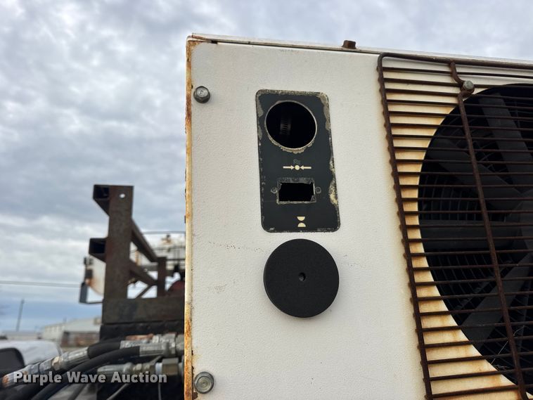 image for item DW6650 2012 RAM 5500HD utility / service truck