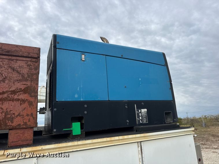 image for item DW6650 2012 RAM 5500HD utility / service truck