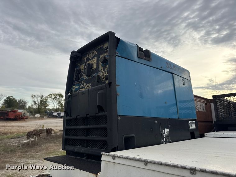 image for item DW6650 2012 RAM 5500HD utility / service truck