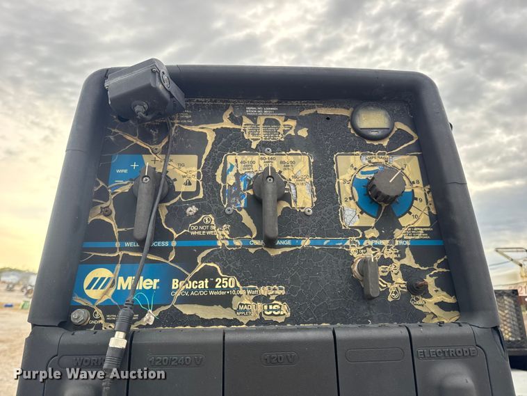 image for item DW6650 2012 RAM 5500HD utility / service truck