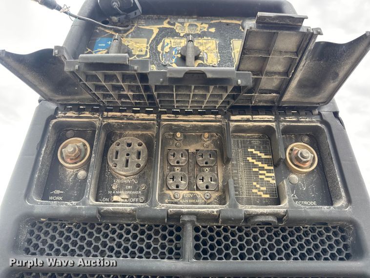 image for item DW6650 2012 RAM 5500HD utility / service truck