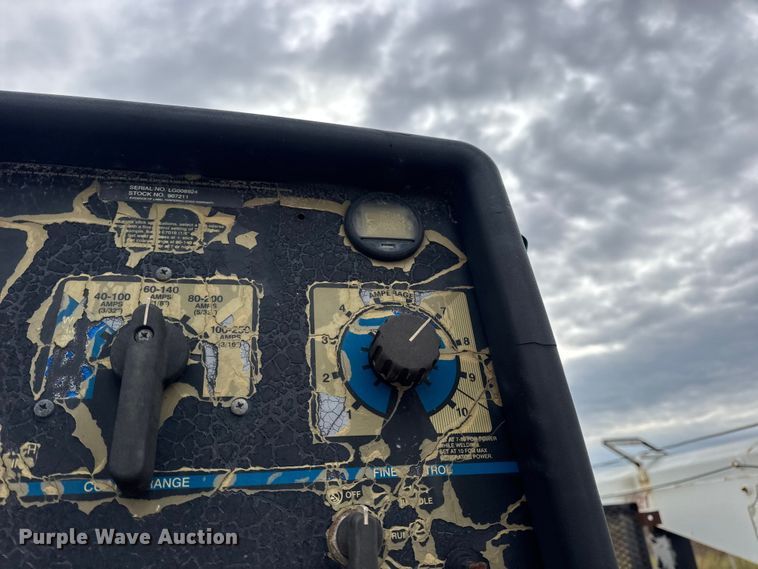 image for item DW6650 2012 RAM 5500HD utility / service truck