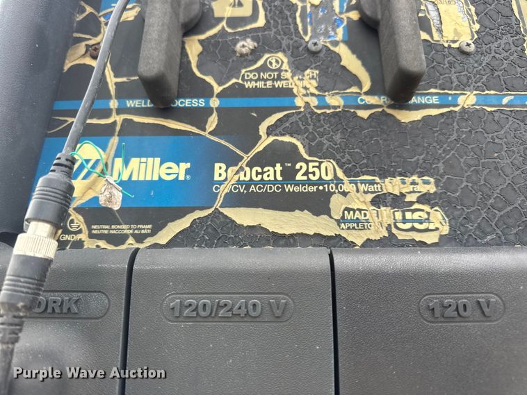 image for item DW6650 2012 RAM 5500HD utility / service truck