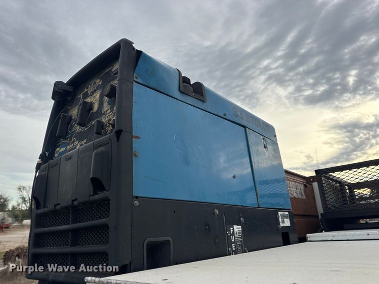 image for item DW6650 2012 RAM 5500HD utility / service truck