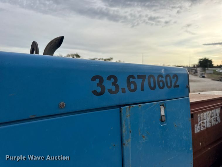 image for item DW6650 2012 RAM 5500HD utility / service truck