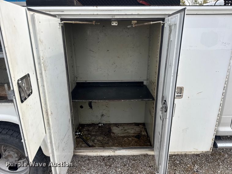 image for item DW6650 2012 RAM 5500HD utility / service truck