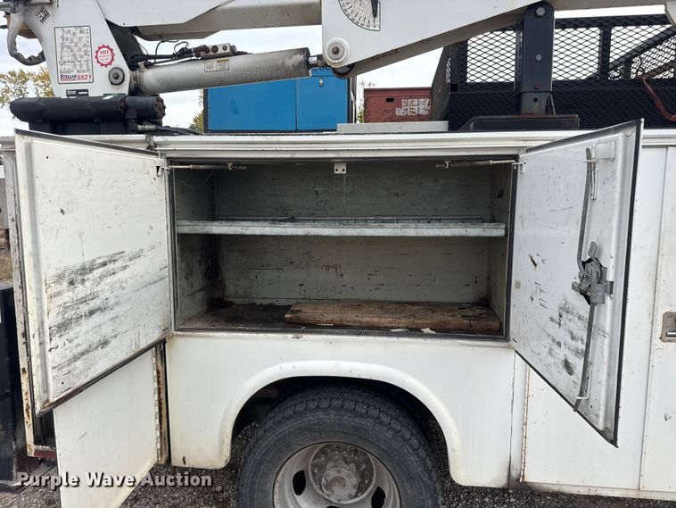 image for item DW6650 2012 RAM 5500HD utility / service truck