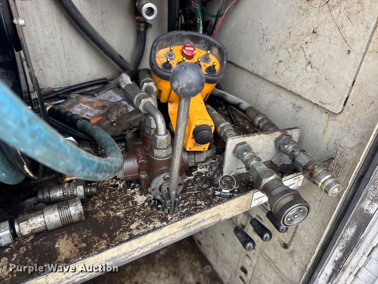 image for item DW6650 2012 RAM 5500HD utility / service truck