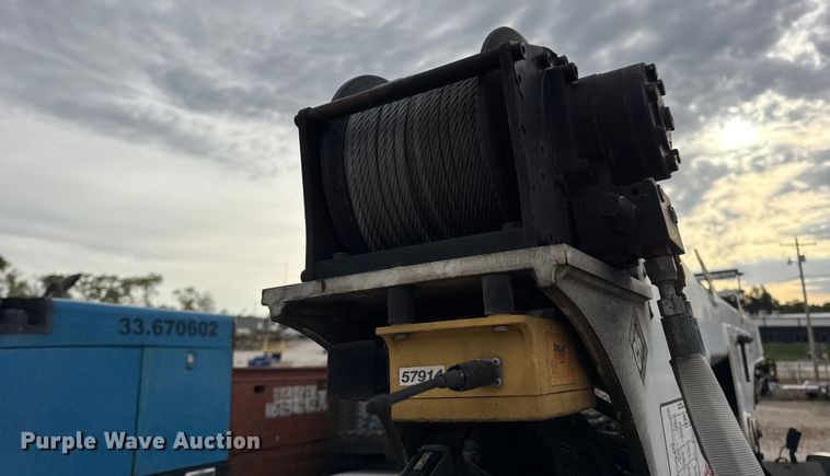 image for item DW6650 2012 RAM 5500HD utility / service truck