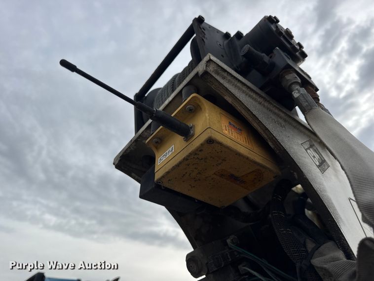 image for item DW6650 2012 RAM 5500HD utility / service truck