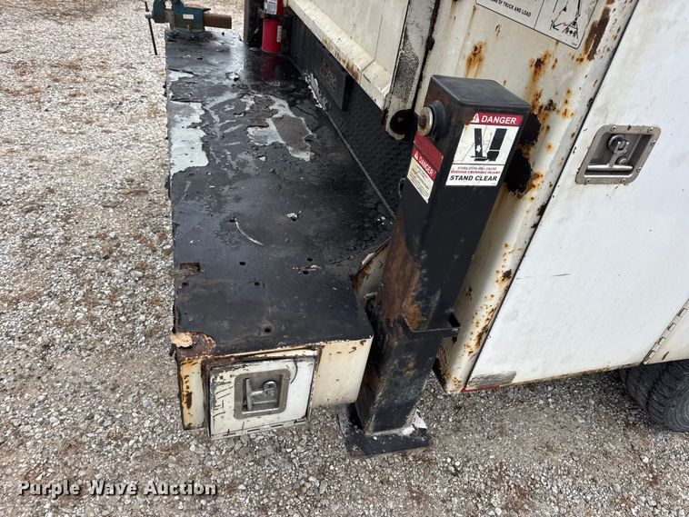 image for item DW6650 2012 RAM 5500HD utility / service truck