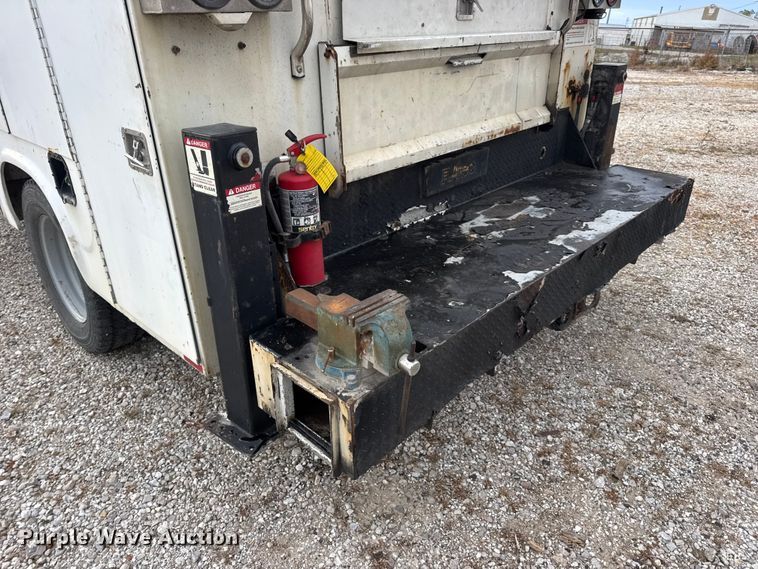 image for item DW6650 2012 RAM 5500HD utility / service truck