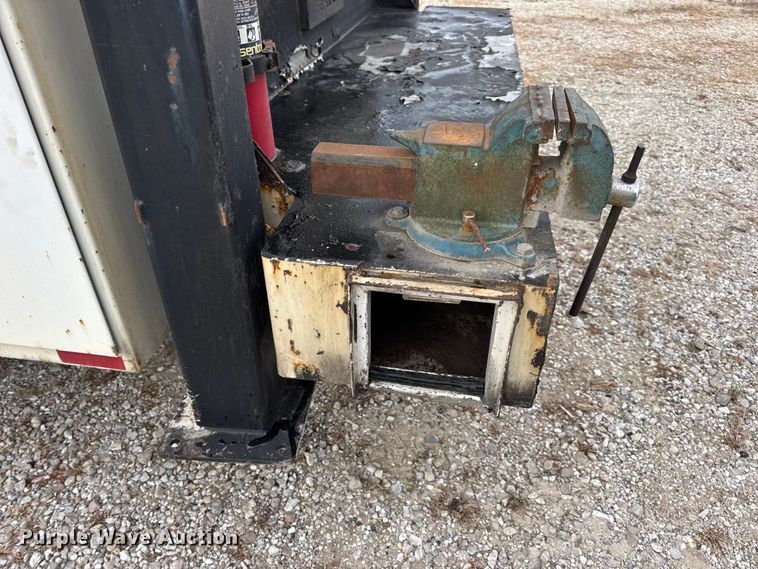 image for item DW6650 2012 RAM 5500HD utility / service truck