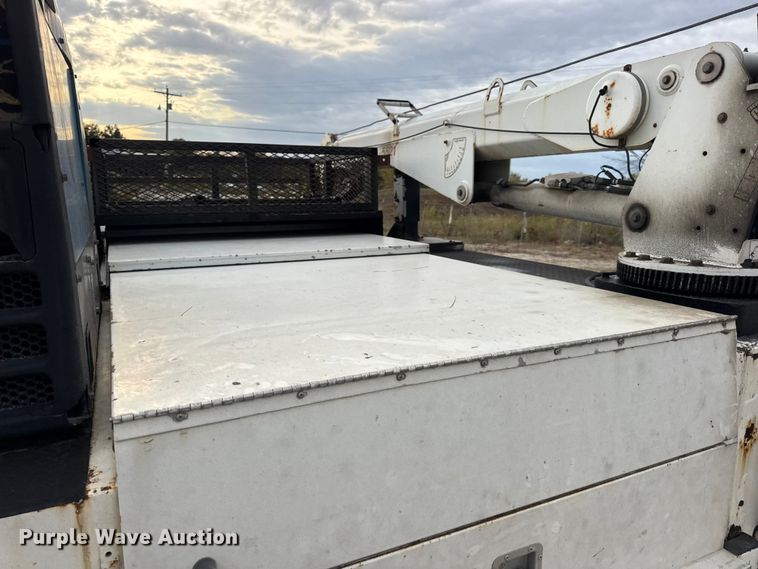 image for item DW6650 2012 RAM 5500HD utility / service truck