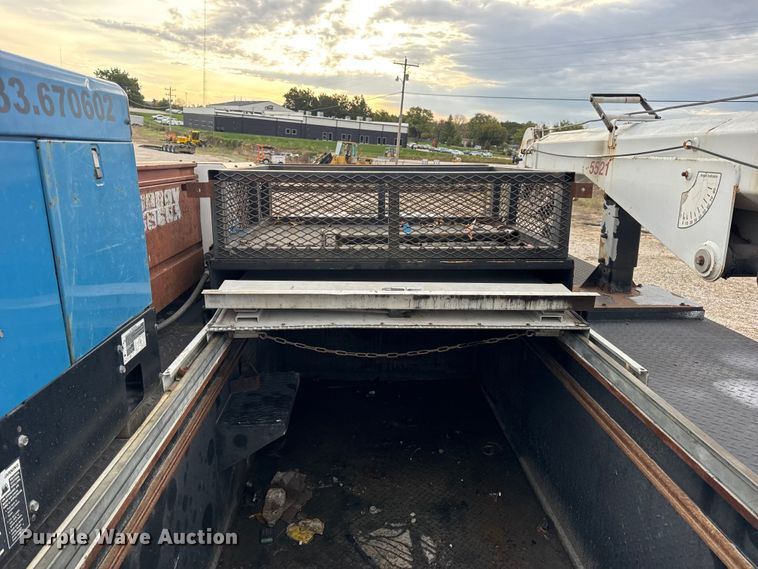 image for item DW6650 2012 RAM 5500HD utility / service truck