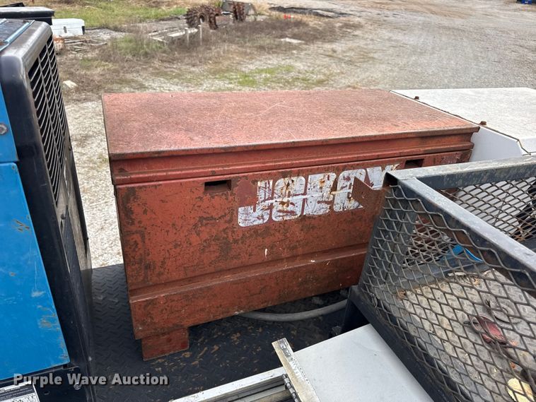 image for item DW6650 2012 RAM 5500HD utility / service truck