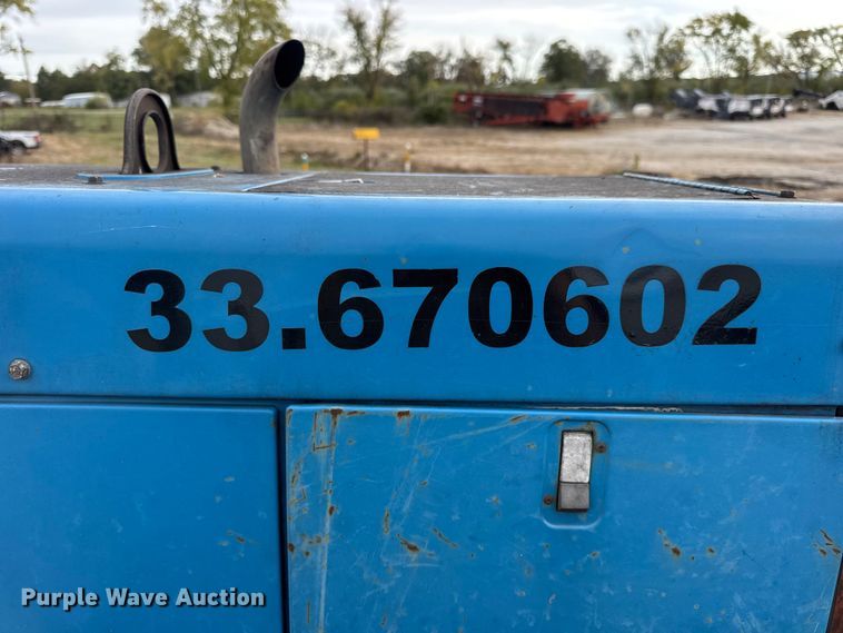 image for item DW6650 2012 RAM 5500HD utility / service truck