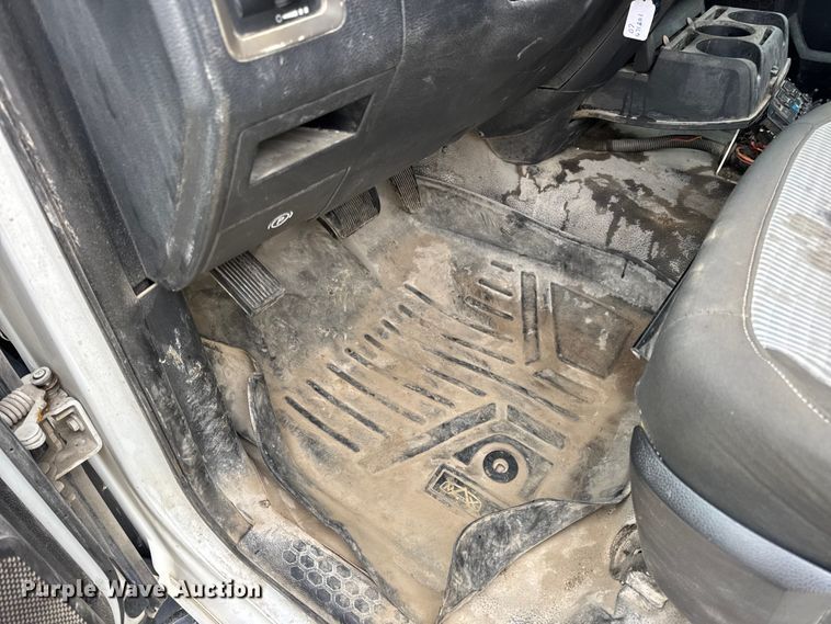 image for item DW6650 2012 RAM 5500HD utility / service truck