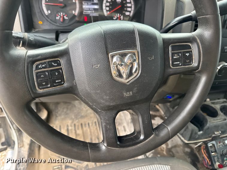 image for item DW6650 2012 RAM 5500HD utility / service truck