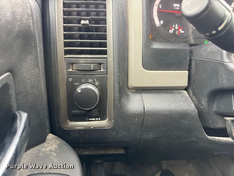 image for item DW6650 2012 RAM 5500HD utility / service truck