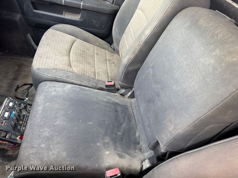 image for item DW6650 2012 RAM 5500HD utility / service truck