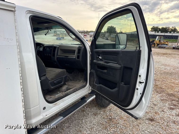 image for item DW6650 2012 RAM 5500HD utility / service truck