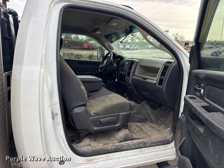 image for item DW6650 2012 RAM 5500HD utility / service truck