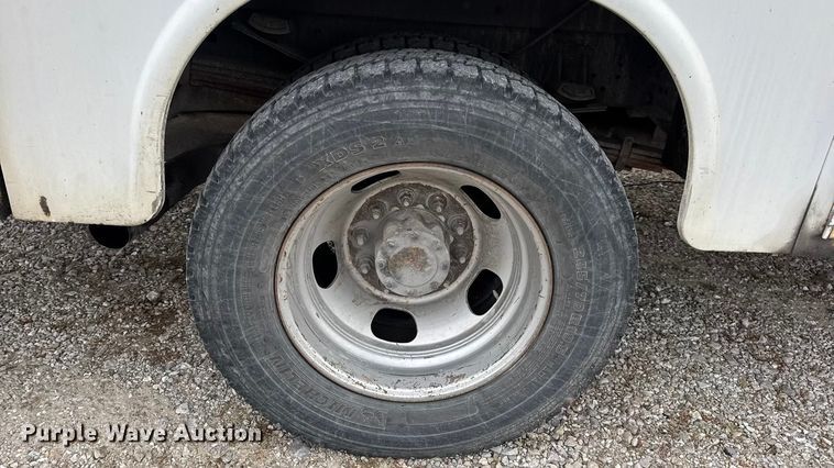 image for item DW6650 2012 RAM 5500HD utility / service truck