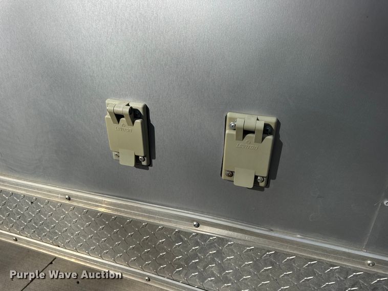 image for item DW6659 2019 Eagle spray foam trailer