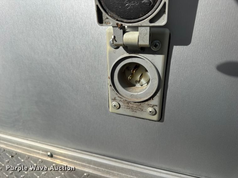 image for item DW6659 2019 Eagle spray foam trailer