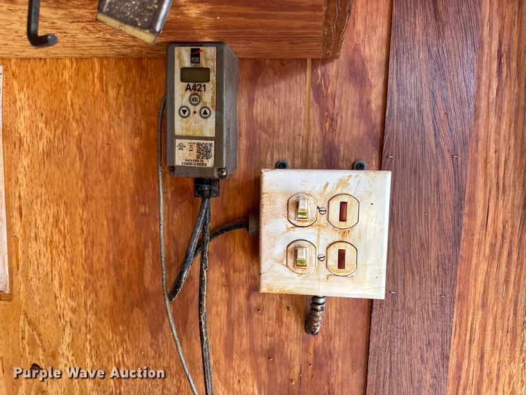 image for item DW6659 2019 Eagle spray foam trailer