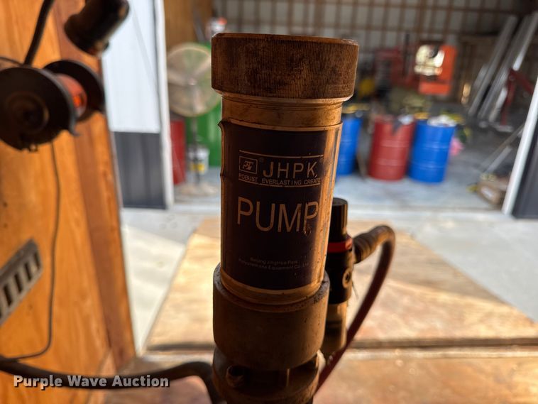 image for item DW6659 2019 Eagle spray foam trailer