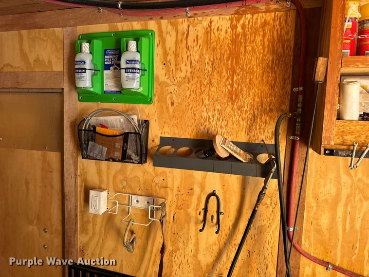 image for item DW6659 2019 Eagle spray foam trailer