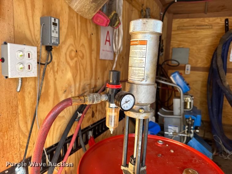 image for item DW6659 2019 Eagle spray foam trailer