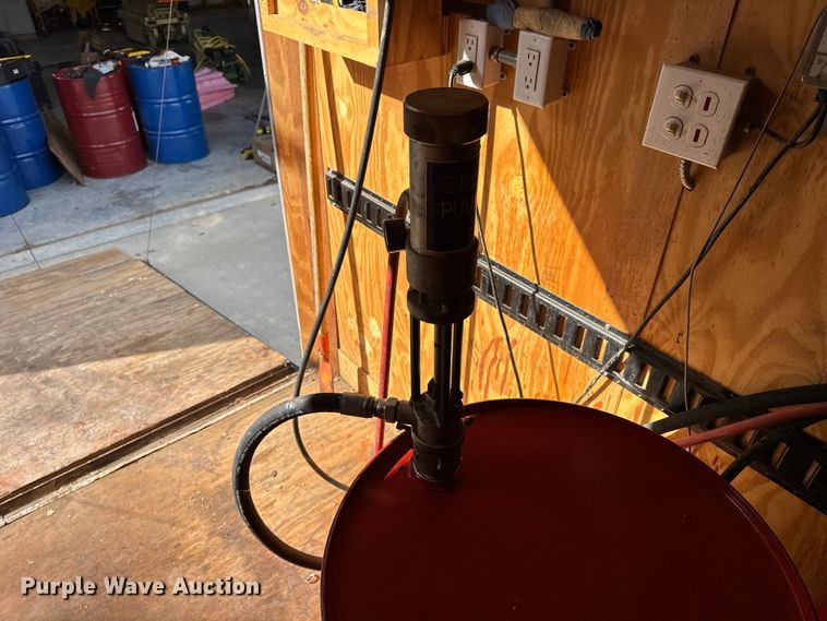 image for item DW6659 2019 Eagle spray foam trailer