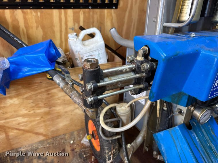 image for item DW6659 2019 Eagle spray foam trailer