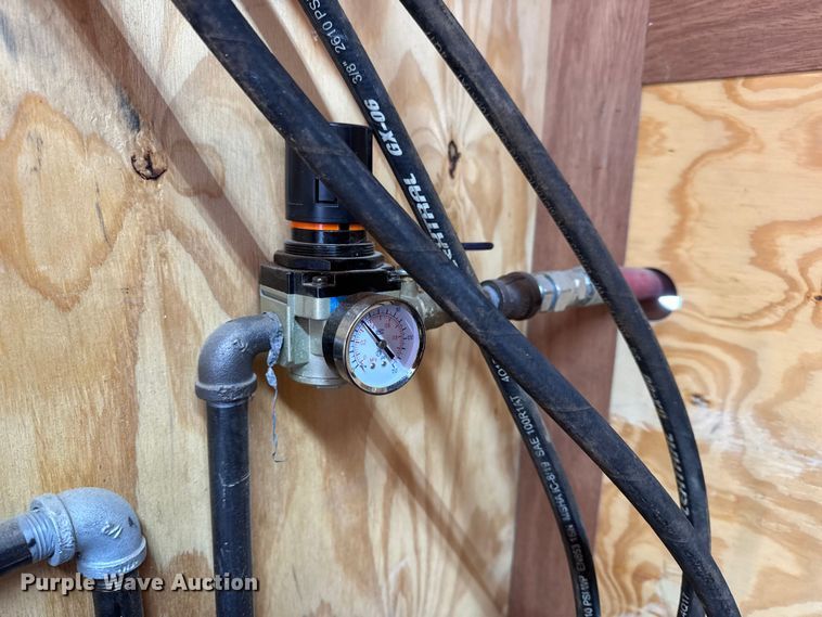 image for item DW6659 2019 Eagle spray foam trailer