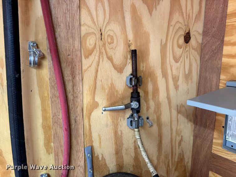 image for item DW6659 2019 Eagle spray foam trailer