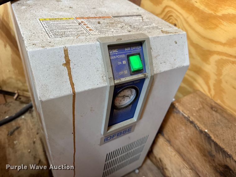 image for item DW6659 2019 Eagle spray foam trailer