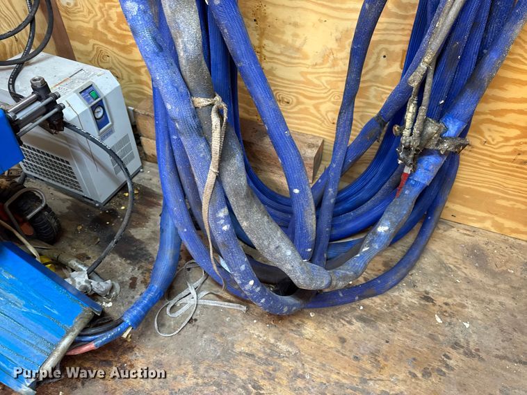 image for item DW6659 2019 Eagle spray foam trailer