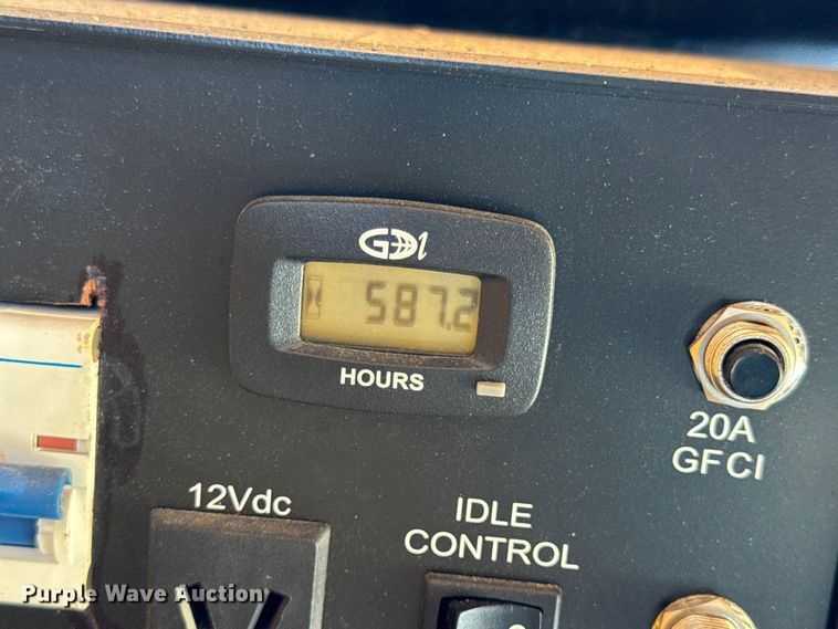 image for item DW6659 2019 Eagle spray foam trailer