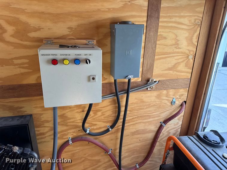 image for item DW6659 2019 Eagle spray foam trailer