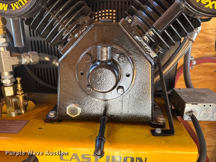 image for item DW6659 2019 Eagle spray foam trailer