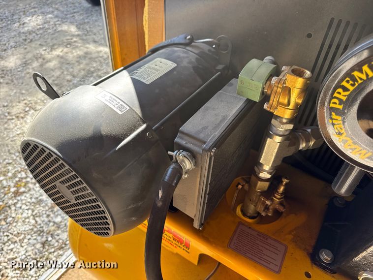 image for item DW6659 2019 Eagle spray foam trailer