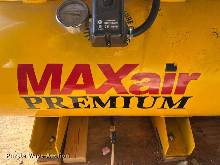 image for item DW6659 2019 Eagle spray foam trailer