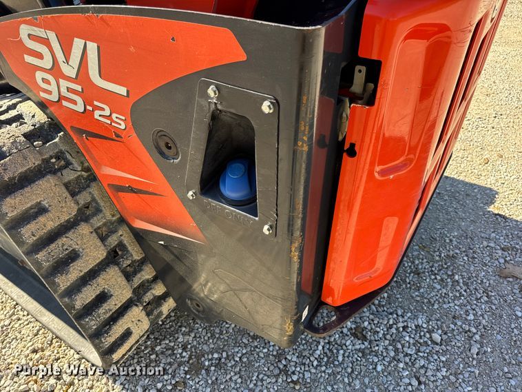 image for item DW6662 2017 Kubota SVL95-2S tracked skid steer loader