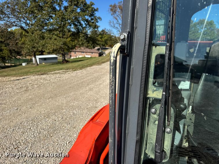 image for item DW6662 2017 Kubota SVL95-2S tracked skid steer loader